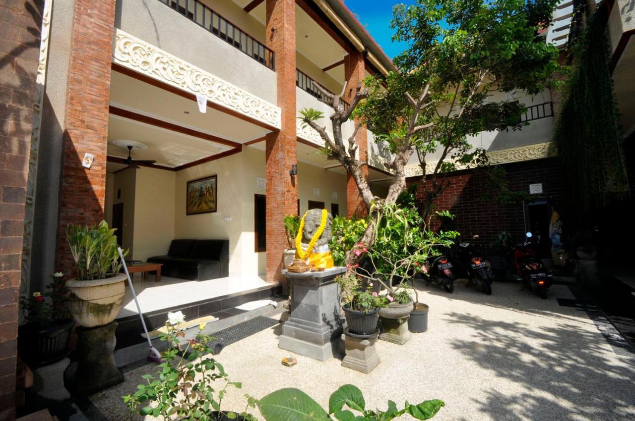 Wisma tamu Kings House Kesari Sanur (Bali)